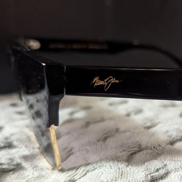 Maui Jim Sunglasses - Picture 2 of 4